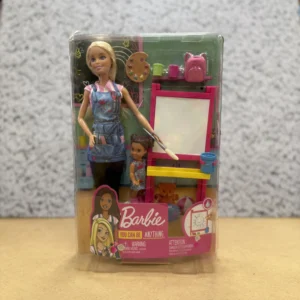 Barbie Maestra de Arte Con Alumna